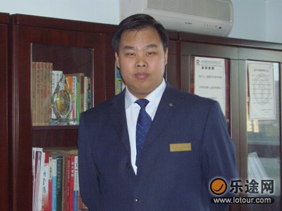 徐威：嘉年华旅行社有限公司董事长